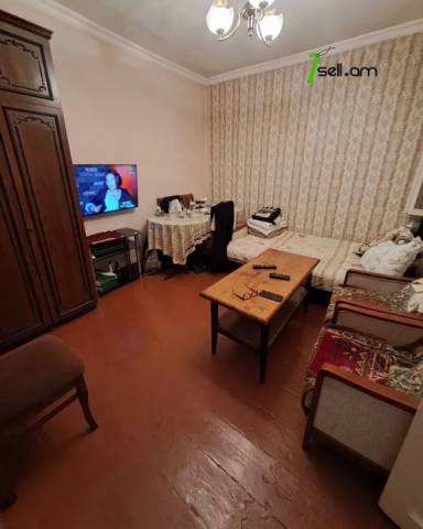 Մեկ հարկանի քարե տուն Լորիս-Մելիքովի փողոցում Էրեբունիում, 200 քմ, 2 սանհանգույց