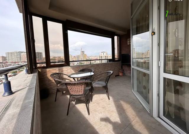 Ընդարձակ 3 սենյականոց բնակարան նորակառույց շենքում Նաիրի Զարյան փողոցում, 180 քմ, 12/16 հարկ