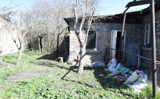 Մեկ հարկանի քարե տուն Երկաթգծի փողոցում Գյումրիում, 112 քմ