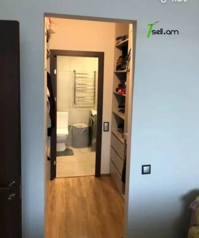 2 սենյականոց բնակարան նորակառույց շենքում Կոմիտասի պողոտայում, 90 ք.մ., բարձր առաստաղներ