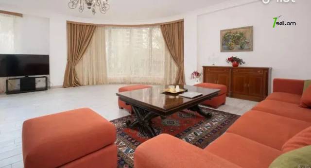 3 սենյականոց բնակարան նորակառույց շենքում Արամի փողոցում, 146 ք.մ., 3+ սանհանգույց, բարձր առաստաղներ