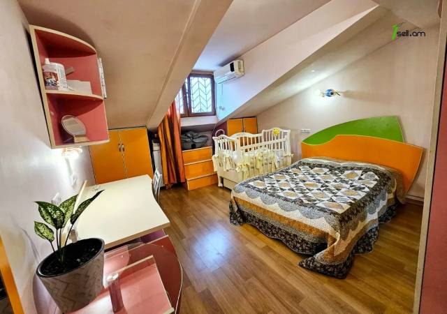 5 սենյականոց բնակարան Նալբանդյան փողոցում, 140 ք.մ., 2 սանհանգույց, բարձր առաստաղներ