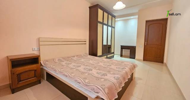 3 սենյականոց բնակարան Սունդուկյան փողոցում, 100 քմ, նախավերջին հարկ, 2 սանհանգույց