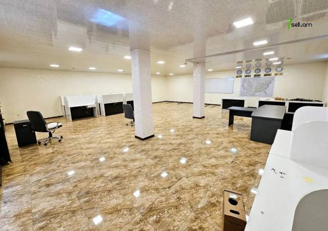 Բազմաֆունկցիոնալ գույք Մելքումովի փողոցում Աջափնյակում, 600 ք.մ.