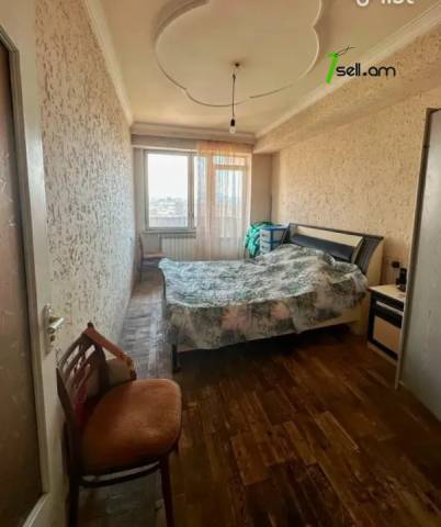 4 սենյականոց բնակարան Շիրազի փողոցում, 120 քմ, նախավերջին հարկ, բարձր առաստաղներ, մի քանի պատշգամբ