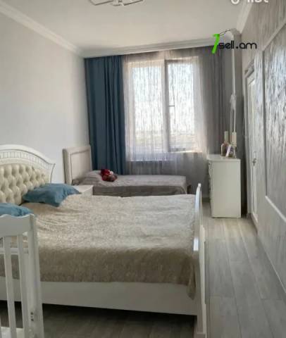 2 սենյականոց բնակարան նորակառույց շենքում Չեխովի փողոցում, 54 քմ, նախավերջին հարկ, բարձր առաստաղներ