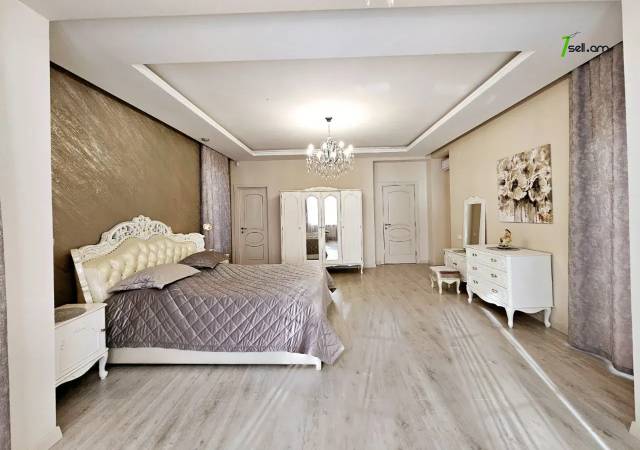 Երկու հարկանի քարե տուն, Նոյ թաղամաս Աջափնյակում, 820 քմ, 3+ սանհանգույց, կապիտալ վերանորոգված