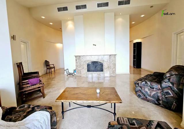 Երեք հարկանի քարե տուն Արաբկիրում, 3200 քմ, 3+ սանհանգույց, մեծ հողամաս, կապիտալ վերանորոգված