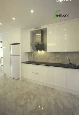 Ընդարձակ 4 սենյականոց բնակարան նորակառույց շենքում Վարդանանց փողոցում, 206 քմ, 20/23 հարկ