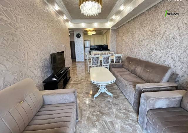 2 սենյականոց բնակարան նորակառույց շենքում Արամ Խաչատրյան փողոցում, 70 ք.մ., բարձր առաստաղներ