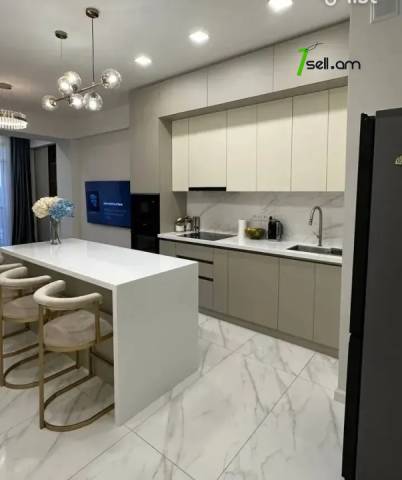 3 սենյականոց բնակարան նորակառույց շենքում Չարենցի փողոցում, 71 քմ, նախավերջին հարկ, բարձր առաստաղներ