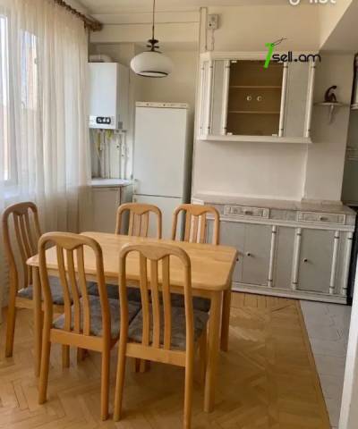 3 սենյականոց բնակարան Գյուլբենկյան փողոցում, 78 ք.մ., 3/5 հարկ, եվրովերանորոգված, քարե շենք