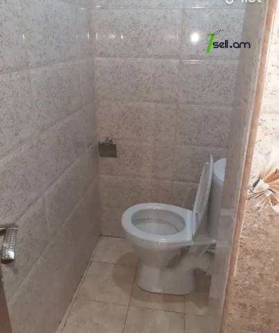 4 սենյականոց բնակարան Աշոտ Հովհաննիսյանի փողոցում, 90 ք.մ., 7/9 հարկ, մասնակի վերանորոգում