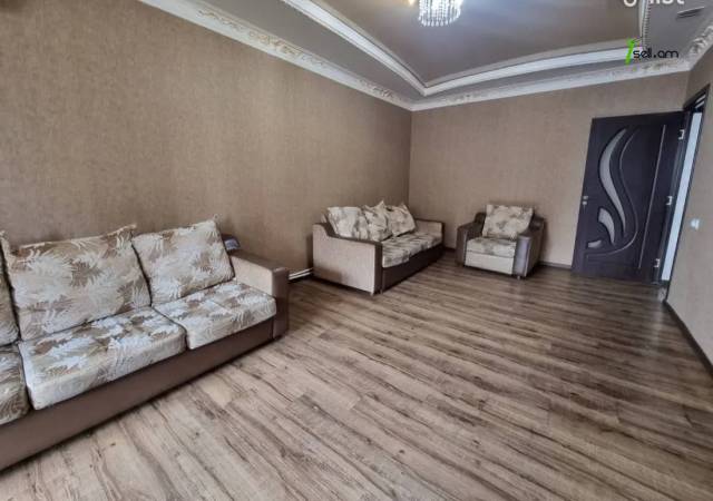 3 սենյականոց բնակարան Բրյուսովի փողոցում, 66 ք.մ., 7/9 հարկ, կապիտալ վերանորոգված