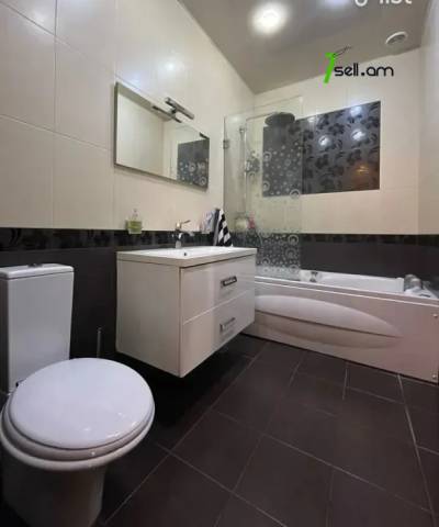 4 սենյականոց բնակարան նորակառույց շենքում Վարդանանց փողոցում, 130 քմ, 8/16 հարկ, բարձր առաստաղներ