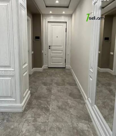 Ընդարձակ 3 սենյականոց բնակարան նորակառույց շենքում Վիկտոր Համբարձումյան փողոցում, 267 ք.մ.