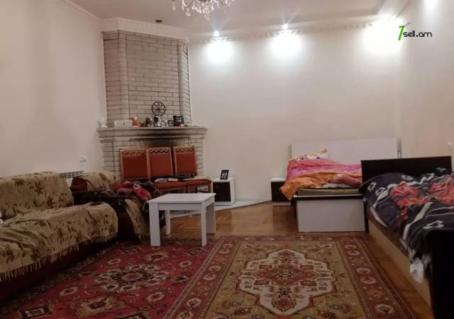 Երկու հարկանի քարե տուն Շենգավիթ փողոցում Շենգավիթում, 200 ք.մ., 2 սանհանգույց, մասնակի վերանորոգում