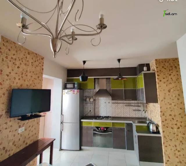 2 սենյականոց բնակարան Նազարեթ Սուրենյան փողոցում, 50 ք.մ., նախավերջին հարկ, կապիտալ վերանորոգված