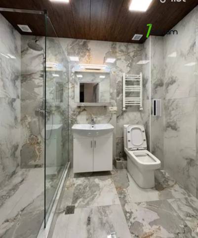 3 սենյականոց բնակարան Վաղարշ Վաղարշյան փողոցում, 80 քմ, 2/5 հարկ, մի քանի պատշգամբ