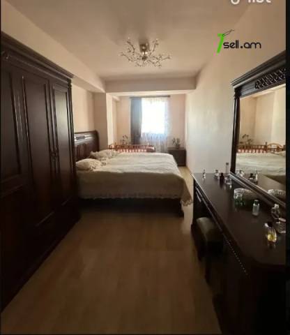 2 սենյականոց բնակարան Շիրազի փողոցում, 76 ք.մ., 10/14 հարկ, կապիտալ վերանորոգված