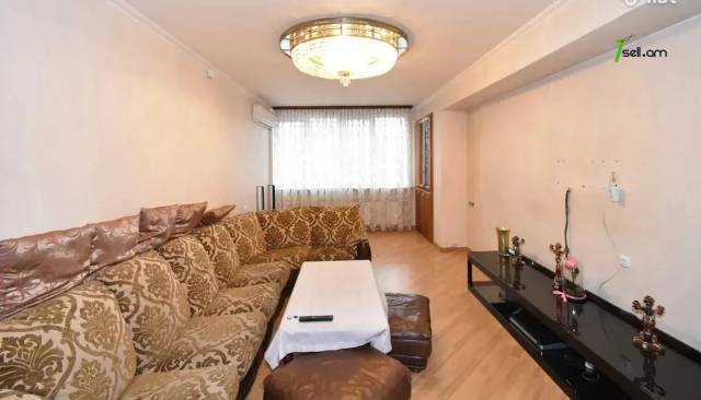 3 սենյականոց բնակարան Վաղարշ Վաղարշյան փողոցում, 83 ք.մ., 3/14 հարկ, եվրովերանորոգված