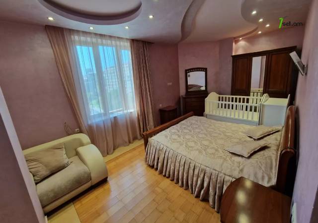 3 սենյականոց բնակարան նորակառույց շենքում Մարշալ Բաղրամյան պողոտայում, 130 ք.մ., 2 սանհանգույց