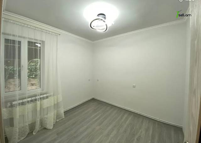 Մեկ հարկանի քարե տուն, Դալլաքյան փողոցի 2-րդ նրբանցք Քանաքեռ Զեյթունում, 70 ք.մ., եվրովերանորոգված