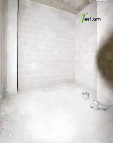 2 սենյականոց բնակարան նորակառույց շենքում Դավիթ Անհաղթի փողոցում, 56 ք.մ., բարձր առաստաղներ