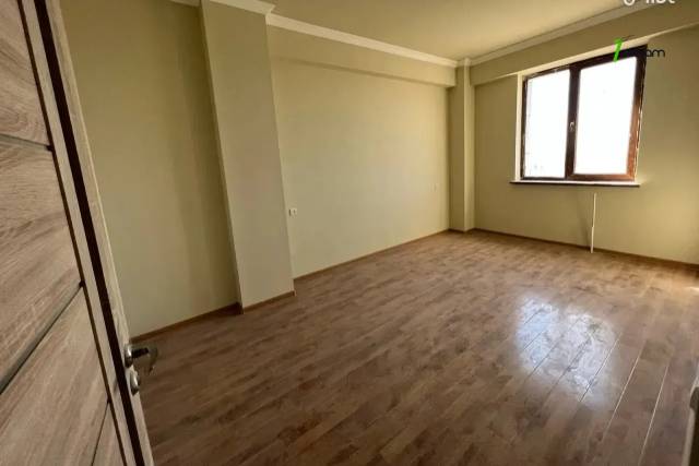 3 սենյականոց բնակարան նորակառույց շենքում Մոնթե Մելքոնյան փողոցում, 99 ք.մ., 8/17 հարկ