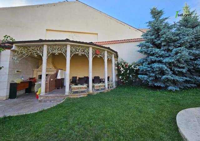 Երեք հարկանի քարե տուն Քեռու փողոցում Արաբկիրում, 1600 ք.մ., 3+ սանհանգույց, կապիտալ վերանորոգված