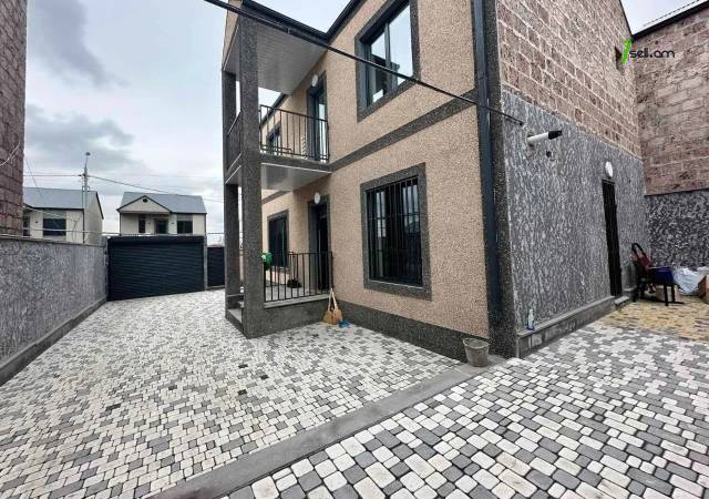 Երկու հարկանի քարե տուն 21-րդ փողոցում Զովունիում, 220 ք.մ., 2 սանհանգույց, կապիտալ վերանորոգված