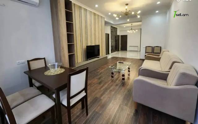 4 սենյականոց բնակարան նորակառույց շենքում Ադոնցի փողոցում, 125 ք.մ., 2 սանհանգույց, բարձր առաստաղներ