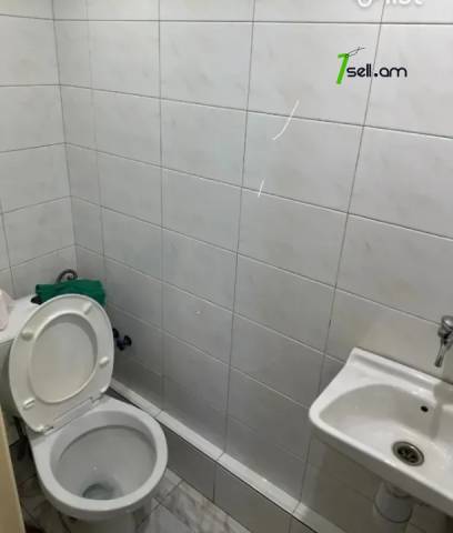 4 սենյականոց բնակարան Ռուբինյանց փողոցում, 100 ք.մ., 8/14 հարկ, 2 սանհանգույց, մասնակի վերանորոգում