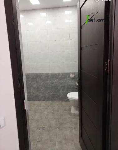 3 սենյականոց բնակարան նորակառույց շենքում Նիկողայոս Ադոնցի փողոցում, 75 ք.մ., 2 սանհանգույց