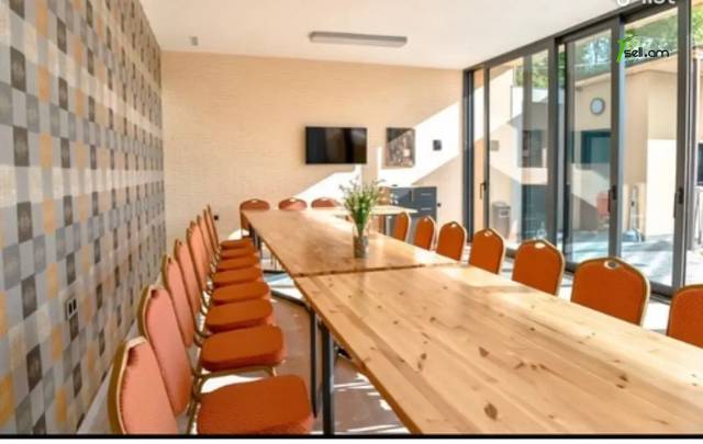 Բազմաֆունկցիոնալ գույք 3-րդ փողոցում Ակունքում, 160 քմ