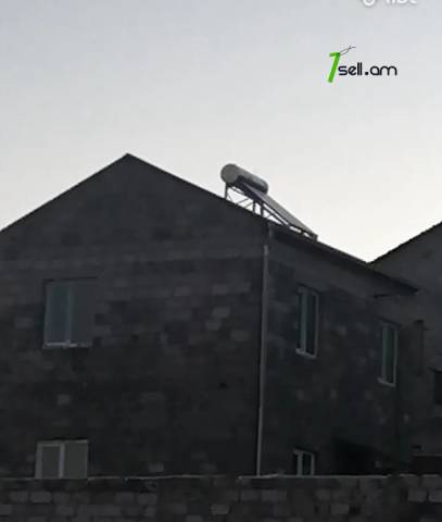Երկու հարկանի քարե տուն Պետրոս Դուրյանի 4-րդ փողոցում Առինջում, 254 քմ, 2 սանհանգույց