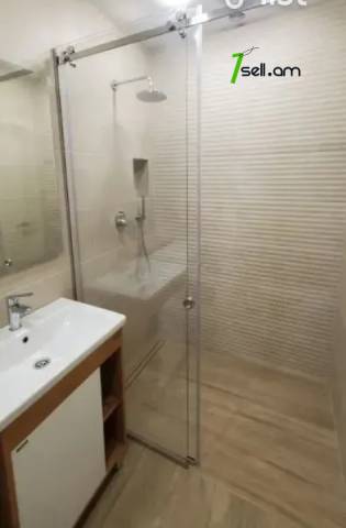 2 սենյականոց բնակարան Կոմիտասի պողոտայում, 72 ք.մ., բարձր առաստաղներ, 3/5 հարկ