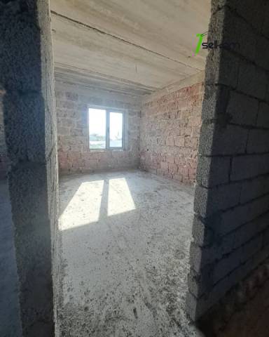 Երկու հարկանի քարե տուն Զովունիում, 220 ք.մ., 2 սանհանգույց