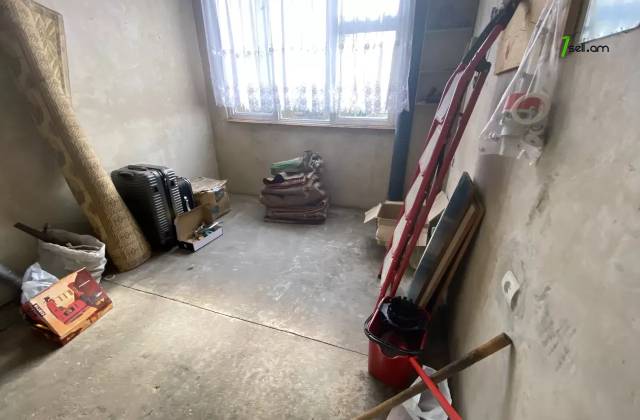 4 սենյականոց բնակարան, Արագածի զանգված, 120 ք.մ., 2/5 հարկ, 2 սանհանգույց, բարձր առաստաղներ