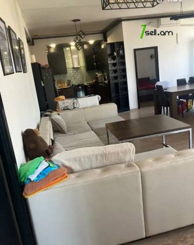 3 սենյականոց բնակարան նորակառույց շենքում Կոմիտասի պողոտայում, 96 ք.մ., 2 սանհանգույց