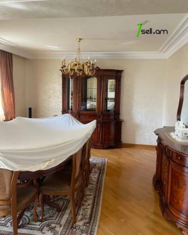 6 սենյականոց բնակարան նորակառույց շենքում Բաբայան փողոցում, 180 ք.մ., 2 սանհանգույց