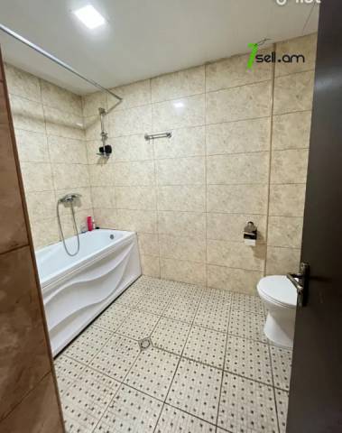 3 սենյականոց բնակարան նորակառույց շենքում Նիկողայոս Ադոնցի փողոցում, 82 քմ, 2/8 հարկ, 2 սանհանգույց