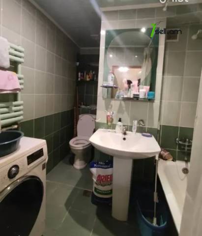 3 սենյականոց բնակարան Կոմիտասի պողոտայում, 78 ք.մ., 4/7 հարկ, կապիտալ վերանորոգված, քարե շենք