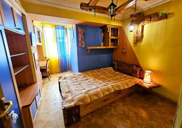 4 սենյականոց բնակարան Վարդանանց փողոցում, 140 ք.մ., 2 սանհանգույց, 5/10 հարկ, կապիտալ վերանորոգված