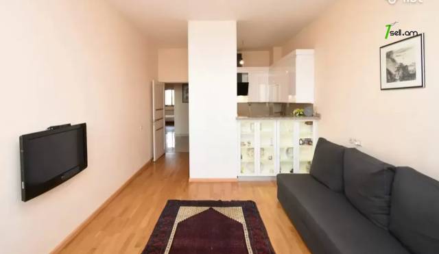 3 սենյականոց բնակարան նորակառույց շենքում Պարույր Սևակի փողոցում, 90 ք.մ., բարձր առաստաղներ