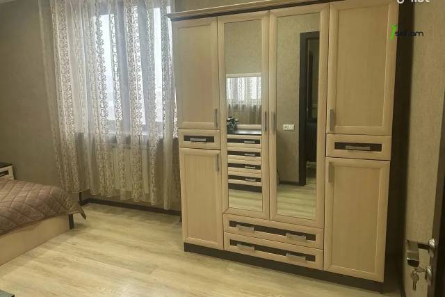 4 սենյականոց բնակարան Գայի պողոտայում, 75 քմ, կապիտալ վերանորոգված, քարե շենք