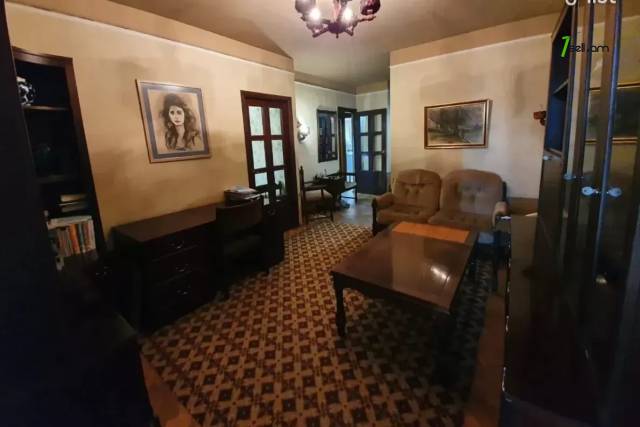 3 սենյականոց բնակարան Կենտրոնական փողոցում, 94 ք.մ., 2 սանհանգույց, 7/10 հարկ