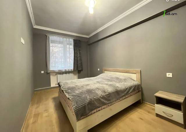 2 սենյականոց բնակարան Կոմիտասի պողոտայում, 42 ք.մ., 1/9 հարկ, կապիտալ վերանորոգված