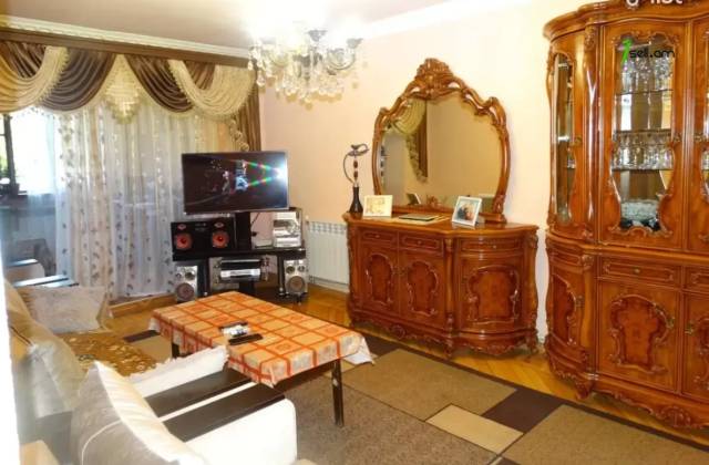 3 սենյականոց բնակարան Եղիշե Թադևոսյան փողոցում, 74 ք.մ., 1/4 հարկ, կոսմետիկ վերանորոգում