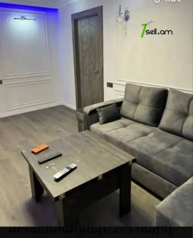 2 սենյականոց բնակարան Կոմիտասի պողոտայում, 56 քմ, 2/5 հարկ, կապիտալ վերանորոգված, քարե շենք